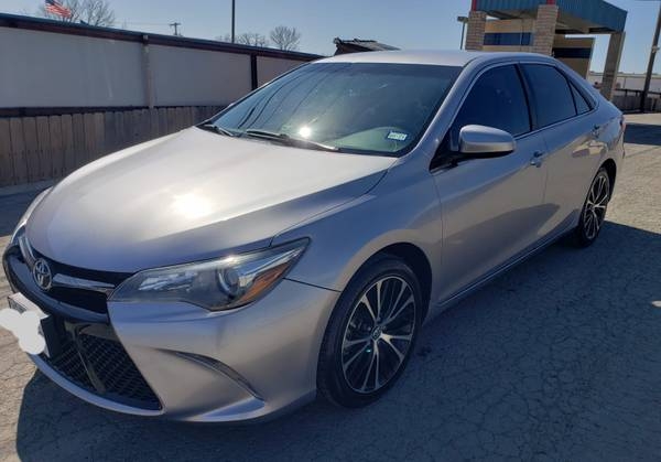 2016 TOYOTA CAMRY SE - $12,250